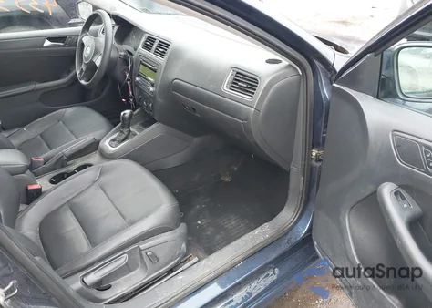 2014 Volkswagen Jetta 1.8T Se from USA, damaged, VIN 3VWD17AJ2EM289530